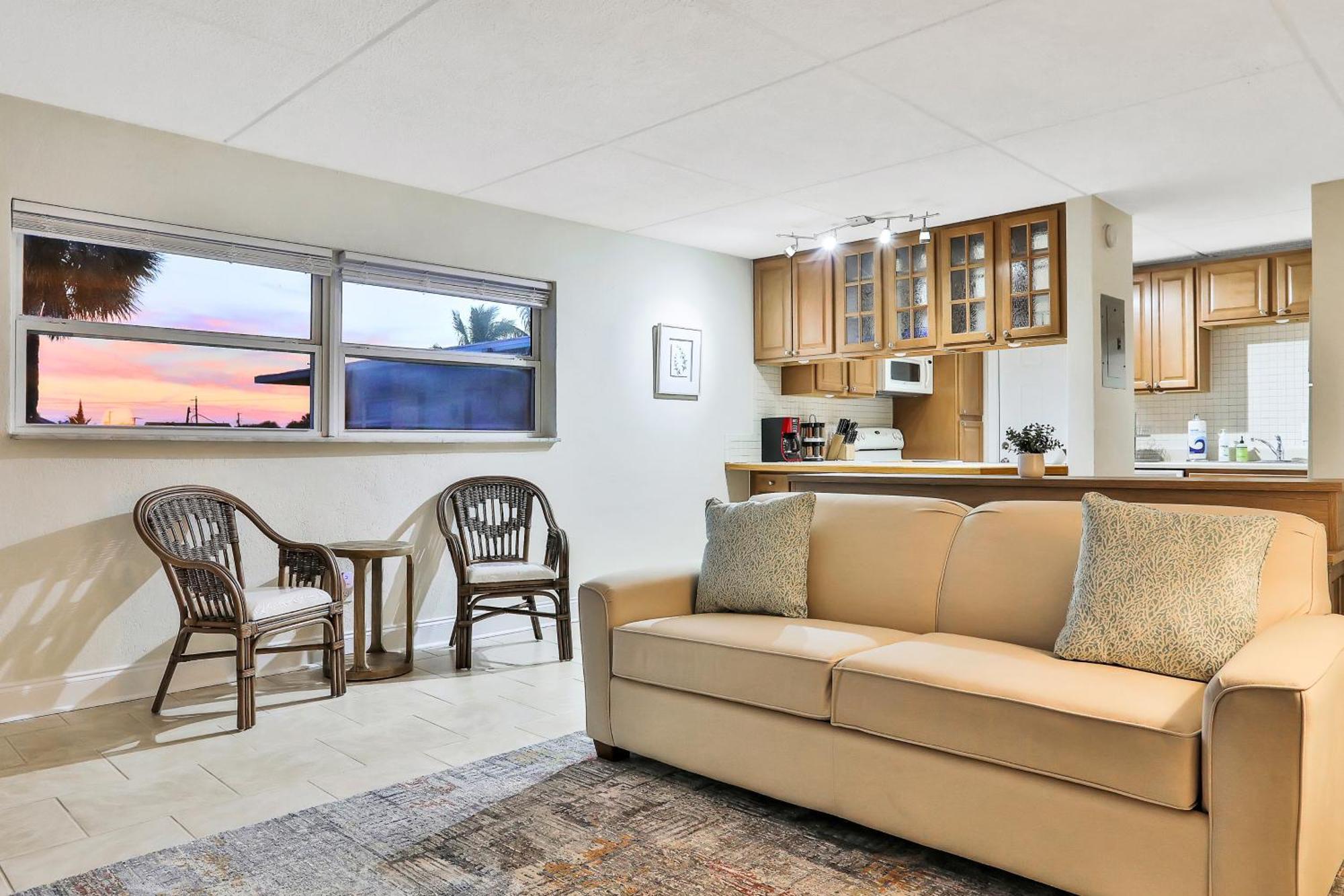 קייפ קנוורל Brista Del Mar Condos חדר תמונה